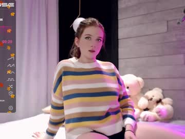 girl small_blondee image #2878776