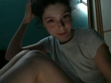 girl maeluna33 image #1632456