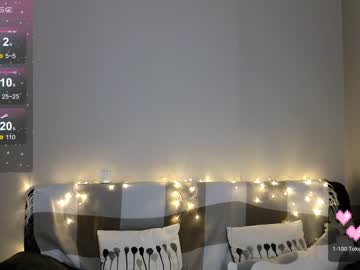 girl small_blondee image #5585679