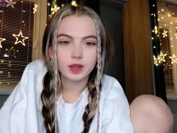 girl small_blondee image #5709834