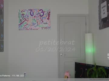 girl petitebrat image #6153512