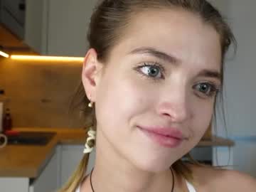 girl piranha_69 image #6941480