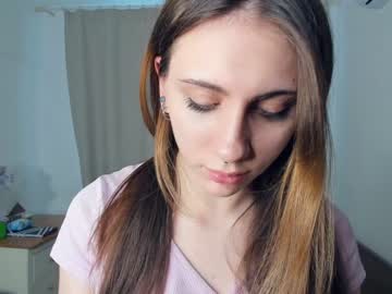 girl il0_vee image #4195153