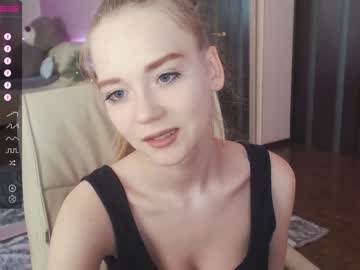 nikole_shinebaby sex webcam