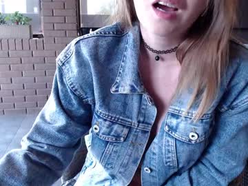 girl juicy_peach88 image #1713961