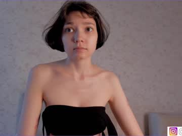 girl bzzzme image #4751684