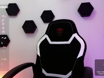 girl small_blondee image #4394859