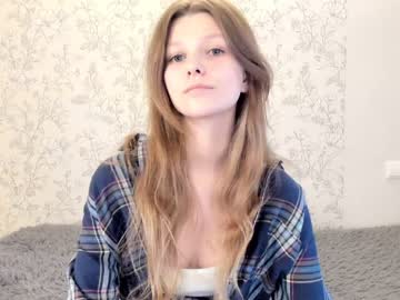 girl alainaestrada image #5481807