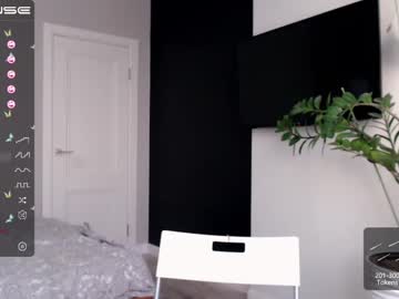 girl small_blondee image #1910281