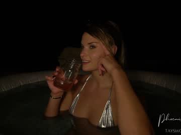 girl phoenix_taylor image #994578