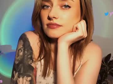 girl _yvie_ image #1600293