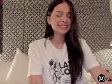girl alicia_uwu image #3127449