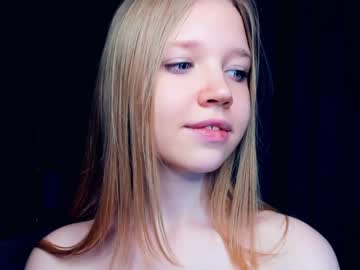 girl hug_honestly image #5772212