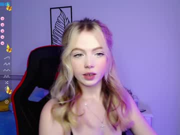 girl small_blondee image #3744612