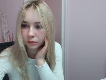 girl lila_page image #1148472