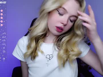 girl small_blondee image #3832002