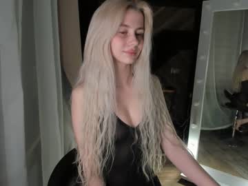 girl hi_popsy image #4139418