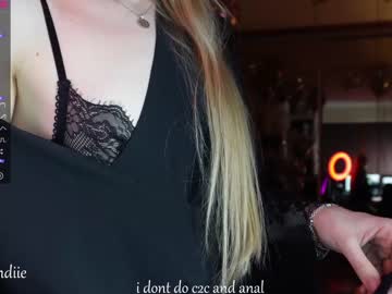 girl bestblondiiecb image #3947288