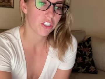 girl bekalikesit image #3040240