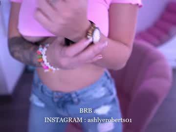 girl ashlyeroberts1 image #1092051