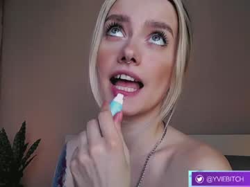 girl _yvie_ image #3980985