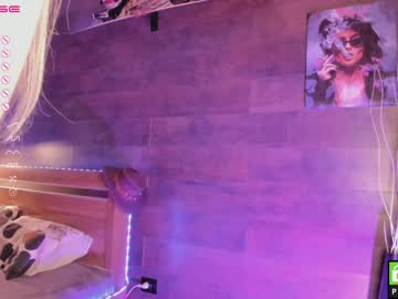 girl yolandabertha image #4124708