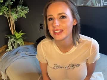 girl sara_cane image #4256147