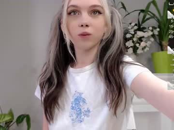 girl small_blondee image #2268080