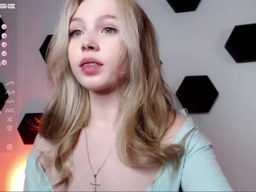 girl small_blondee image #4036992