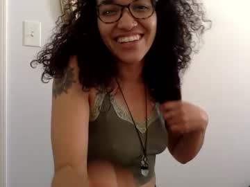 honeyglo sex webcam