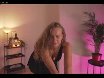 girl chillwithkira image #1940480