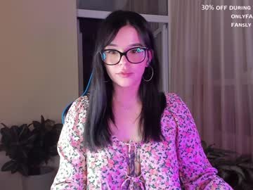 girl aavee image #3341481