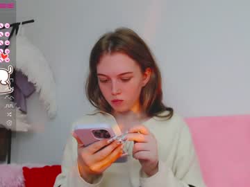 girl small_blondee image #3123108