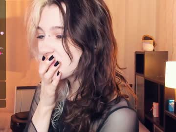 girl deliaderrick image #6311210