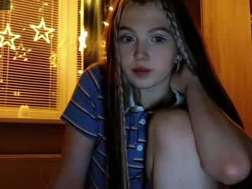 girl small_blondee image #5681331