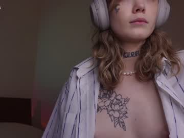 girl tendertainted image #2139670