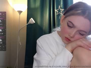 girl small_blondee image #6457120