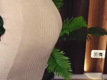 girl alliesynn image #1075205