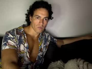 chulo33333 sex webcam