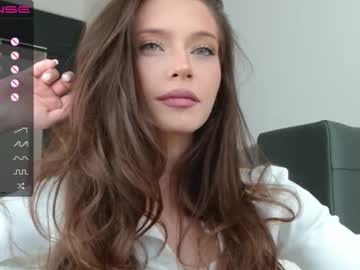 girl isia_slay image #2072864