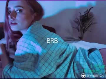 girl _yvie_ image #3830216