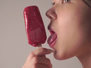 girl helenmoors image #4044174