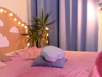 girl linellali image #2650171