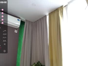 girl small_blondee image #1591315