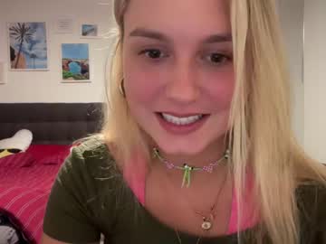 girl sarahsapling image #5443011