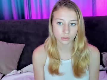 girl emily_tayl0r image #3076091