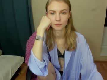 girl phoebepaw image #6030654