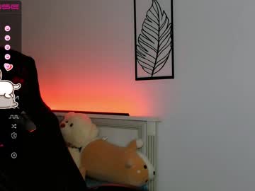 girl small_blondee image #3704338