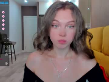 girl small_blondee image #2663633