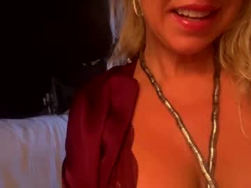 girl hotmom2222 image #5301889